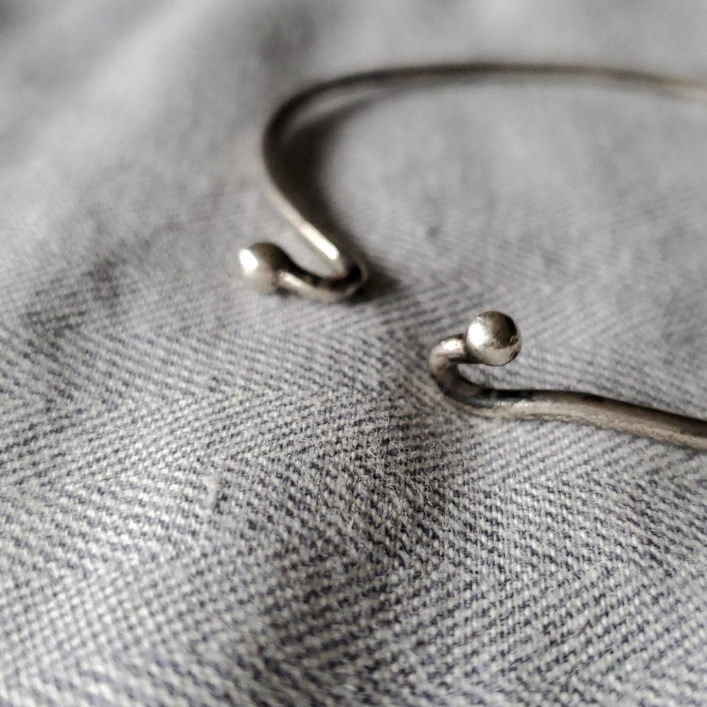 💙❤🧡Vintage sterling charm bangle